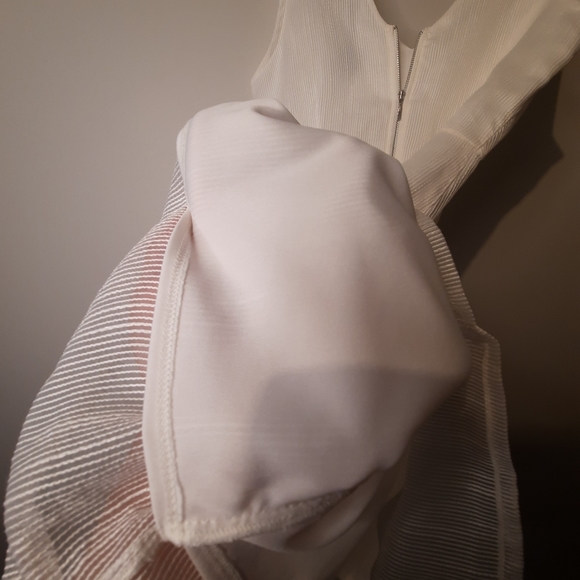 LUXE White Sleeveless Midi Dress with Lace - Picture 6 of 12